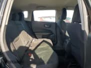 ✅ 2019 Jeep Compass Sport • VIN: 3C4NJDAB1KT849313 • Lot: 91673615. Wystawiony na Copart z przebiegiem 28 528 mil. Bezpłatny archiwum sprzedaży aukcyjnych z USA i szczegółowy raport historii pojazdu na DreamBid. Zdjęcie 10.