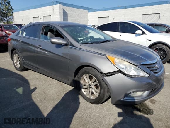 ✅ 2013 Hyundai Sonata GLS • VIN: 5NPEB4AC9DH705131 • Lot: 72051714. Wystawiony na Copart z przebiegiem Nie podano. Bezpłatny archiwum sprzedaży aukcyjnych z USA i szczegółowy raport historii pojazdu na DreamBid. Zdjęcie 4.