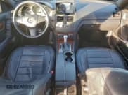 ✅ 2011 Mercedes-Benz C 300 Sport • VIN: WDDGF8BB1BR145434 • Лот: 94244745. Опубликован ранее на Copart с пробегом 125 723 миль. Бесплатный доступ к архиву аукционных продаж из США и подробный отчёт об истории автомобиля на DreamBid. Изображение 8.