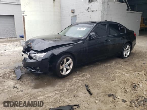 ✅ 2014 BMW 3 Series 320i • VIN: WBA3B1G53ENT00704 • Lot: 67124065. Wystawiony na Copart z przebiegiem 153 488 mil. Bezpłatny archiwum sprzedaży aukcyjnych z USA i szczegółowy raport historii pojazdu na DreamBid. Zdjęcie 1.