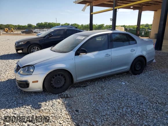 ✅ 2005 Volkswagen Jetta 2.5L • VIN: 3VWSF71KX5M616418 • Lot: 53319595. Listed on Copart with 279,284 mi. Free auction sales archive from the USA and detailed vehicle history report at DreamBid. Image 1.