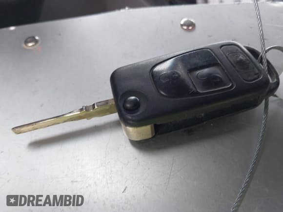 ✅ 2016 Mercedes-Benz Sprinter Cargo EXT • VIN: WD3PE8DD3GP246161 • Лот: 43736251. Опубликован ранее на IAAI с пробегом 108 973 миль. Бесплатный доступ к архиву аукционных продаж из США и подробный отчёт об истории автомобиля на DreamBid. Изображение 11.