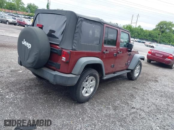 ✅ 2008 Jeep Wrangler Unlimited X • VIN: 1J4GA39138L529925 • Lot: 42359214. Listed on IAAI with 147,368 mi. Free auction sales archive from the USA and detailed vehicle history report at DreamBid. Image 4.