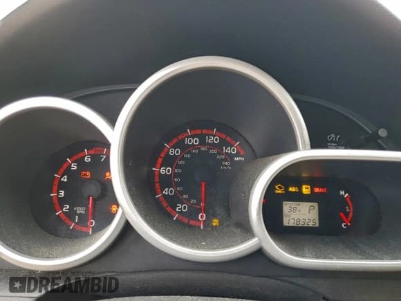 ✅ 2009 Toyota Matrix S • VIN: 2T1LE40E79C010030 • Lot: 96225915. Listed on Copart with 178,325 mi. Free auction sales archive from the USA and detailed vehicle history report at DreamBid. Image 9.