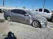 2013 Hyundai Genesis 3.8L z VIN KMHGC4DD3DU232905, wystawiony jako Copart lot #75338944 z przebiegiem 123 016 mil mil oraz Czysty tytuł • Clean title. Historia ofert i sprzedaży dostępna na DreamBid. Obrazek 4.