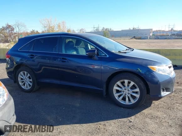 ✅ 2015 Toyota Venza LE • VIN: 4T3BA3BB2FU075728 • Lot: 43605234. Wystawiony na IAAI z przebiegiem 75 918 mil. Bezpłatny archiwum sprzedaży aukcyjnych z USA i szczegółowy raport historii pojazdu na DreamBid. Zdjęcie 13.