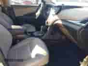 2017 Hyundai Santa Fe 2.4L z VIN 5XYZTDLB1HG468229, wystawiony jako IAAI lot #43426246 z przebiegiem 282 283 mil mil oraz . Historia ofert i sprzedaży dostępna na DreamBid. Obrazek 5.