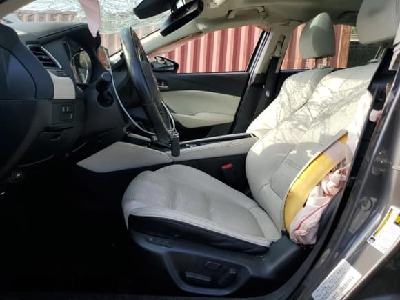 ✅ 2017 Mazda 6 Grand Touring • VIN: JM1GL1W55H1135723 • Лот: 81008995. Опубликован ранее на Copart с пробегом 77 351 миль. Бесплатный доступ к архиву аукционных продаж из США и подробный отчёт об истории автомобиля на DreamBid. Изображение 7.