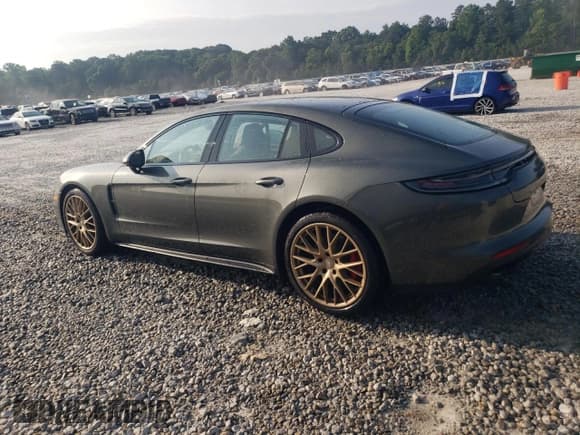 ✅ 2023 Porsche Panamera GTS • VIN: WP0AG2A70PL135544 • Лот: 58433495. Опубликован ранее на Copart с пробегом 8 984 миль. Бесплатный доступ к архиву аукционных продаж из США и подробный отчёт об истории автомобиля на DreamBid. Изображение 2.