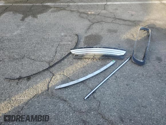 ✅ 2012 MINI Roadster • VIN: WMWSY1C58CT311609 • Lot: 87642395. Listed on Copart with 56,169 mi. Free auction sales archive from the USA and detailed vehicle history report at DreamBid. Image 12.