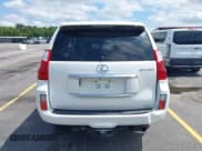 ✅ 2012 Lexus GX 460 Premium • VIN: JTJJM7FX0C5048317 • Lot: 42369797. Wystawiony na IAAI z przebiegiem 195 737 mil. Bezpłatny archiwum sprzedaży aukcyjnych z USA i szczegółowy raport historii pojazdu na DreamBid. Zdjęcie 16.