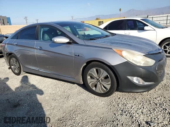 ✅ 2013 Hyundai Sonata • VIN: KMHEC4A49DA075152 • Лот: 89537555. Опубликован ранее на Copart с пробегом 199 316 миль. Бесплатный доступ к архиву аукционных продаж из США и подробный отчёт об истории автомобиля на DreamBid. Изображение 4.
