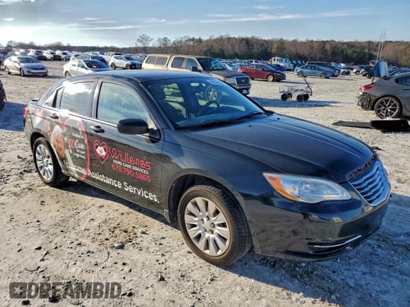 ✅ 2012 Chrysler 200 LX • VIN: 1C3CCBAB4CN145070 • Лот: 93036355. Опубликован ранее на Copart с пробегом 247 871 миль. Бесплатный доступ к архиву аукционных продаж из США и подробный отчёт об истории автомобиля на DreamBid. Изображение 4.