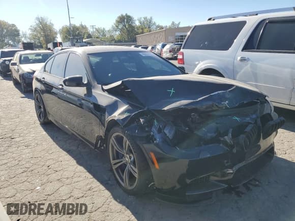 ✅ 2016 BMW M5 • VIN: WBSFV9C5XGD595734 • Lot: 76557014. Listed on Copart with 86,254 mi. Free auction sales archive from the USA and detailed vehicle history report at DreamBid. Image 4.