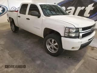 ✅ 2011 Chevrolet Silverado 1500 LT • VIN: 3GCPKSE30BG263174 • Lot: 71048695. Wystawiony na Copart z przebiegiem 225 351 mil. Bezpłatny archiwum sprzedaży aukcyjnych z USA i szczegółowy raport historii pojazdu na DreamBid. Zdjęcie 4.