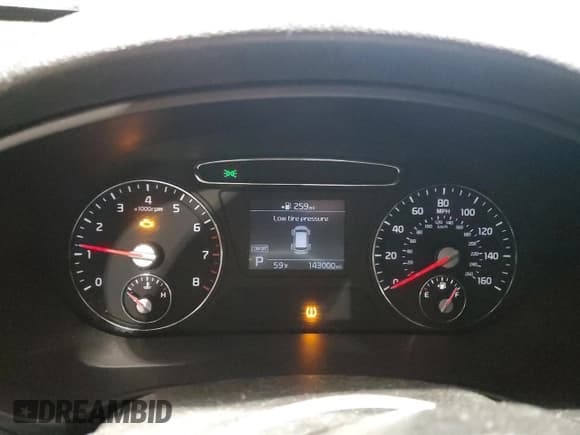 ✅ 2020 Kia Sorento LX • VIN: 5XYPG4A5XLG627024 • Lot: 89716955. Wystawiony na Copart z przebiegiem 143 000 mil. Bezpłatny archiwum sprzedaży aukcyjnych z USA i szczegółowy raport historii pojazdu na DreamBid. Zdjęcie 9.