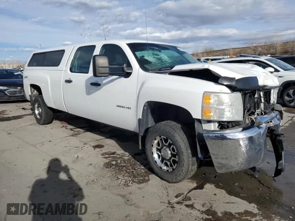 ✅ 2010 Chevrolet Silverado 2500HD • VIN: 1GC4KVB6XAF117464 • Лот: 46547615. Опубликован ранее на Copart с пробегом 133 929 миль. Бесплатный доступ к архиву аукционных продаж из США и подробный отчёт об истории автомобиля на DreamBid. Изображение 4.