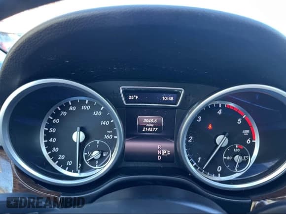 ✅ 2015 Mercedes-Benz M 250 • VIN: 4JGDA0EB9FA562566 • Lot: 43902950. Wystawiony na IAAI z przebiegiem 214 577 mil. Bezpłatny archiwum sprzedaży aukcyjnych z USA i szczegółowy raport historii pojazdu na DreamBid. Zdjęcie 7.