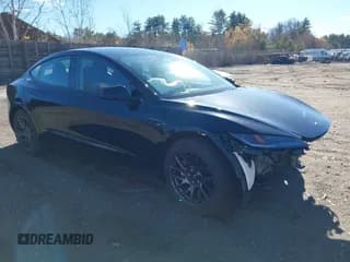 ✅ 2025 Tesla Model 3 Long Range • VIN: 5YJ3E1EB8SF910840 • Lot: 43584726. Wystawiony na IAAI z przebiegiem 2 439 mil. Bezpłatny archiwum sprzedaży aukcyjnych z USA i szczegółowy raport historii pojazdu na DreamBid. Zdjęcie 1.