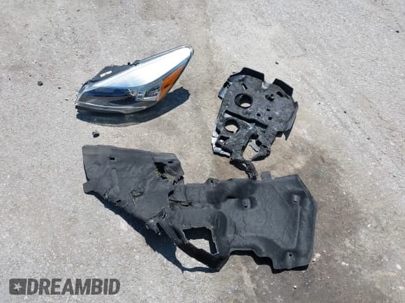 ✅ 2015 Ford Escape Titanium • VIN: 1FMCU9J92FUB01007 • Lot: 42319246. Listed on IAAI with 90,782 mi. Free auction sales archive from the USA and detailed vehicle history report at DreamBid. Image 12.