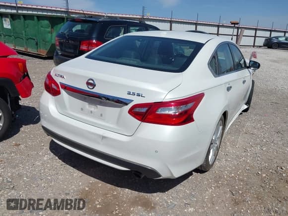 ✅ 2017 Nissan Altima SL • VIN: 1N4BL3AP9HC222338 • Lot: 41853437. Listed on IAAI with 140,899 mi. Free auction sales archive from the USA and detailed vehicle history report at DreamBid. Image 4.