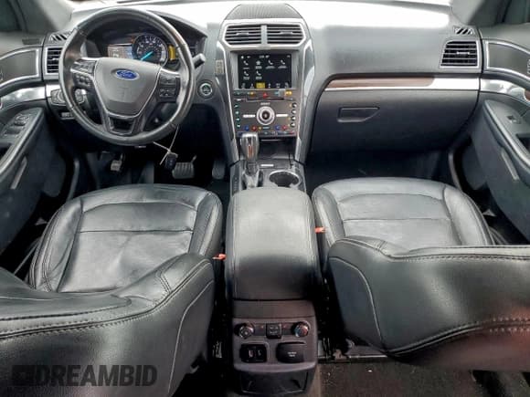 ✅ 2018 Ford Explorer Limited • VIN: 1FM5K8F87JGA26336 • Lot: 95777595. Wystawiony na Copart z przebiegiem 105 064 mil. Bezpłatny archiwum sprzedaży aukcyjnych z USA i szczegółowy raport historii pojazdu na DreamBid. Zdjęcie 8.