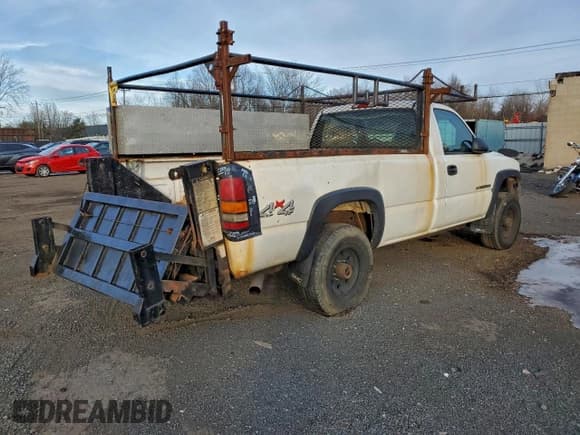 ✅ 2005 GMC Sierra 2500HD Work Truck • VIN: 1GTHK24U15E149145 • Lot: 95431825. Listed on Copart with 238,637 mi. Free auction sales archive from the USA and detailed vehicle history report at DreamBid. Image 3.