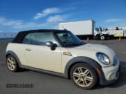 ✅ 2011 MINI Convertible • VIN: WMWZN3C52BTZ78435 • Лот: 89518855. Опубликован ранее на Copart с пробегом 67 767 миль. Бесплатный доступ к архиву аукционных продаж из США и подробный отчёт об истории автомобиля на DreamBid. Изображение 4.