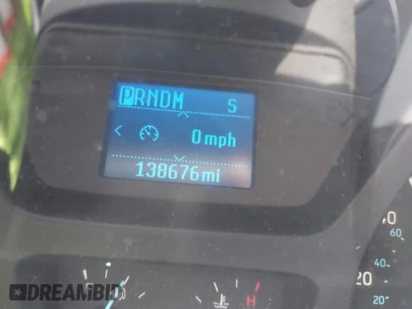 ✅ 2017 Ford Transit • VIN: 1FTYE1YM5HKA48028 • Lot: 42387554. Wystawiony na IAAI z przebiegiem 138 676 mil. Bezpłatny archiwum sprzedaży aukcyjnych z USA i szczegółowy raport historii pojazdu na DreamBid. Zdjęcie 15.