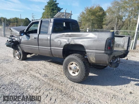 ✅ 2002 Dodge 2500 • VIN: 3B7KF23672M200733 • Лот: 43478451. Опубликован ранее на IAAI с пробегом 251 385 миль. Бесплатный доступ к архиву аукционных продаж из США и подробный отчёт об истории автомобиля на DreamBid. Изображение 3.