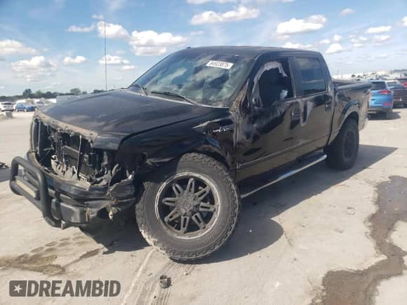 2013 Ford F-150 XLT z VIN 1FTFW1EF8DKE93688, wystawiony jako Copart lot #84923875 z przebiegiem 93 730 mil mil oraz Czysty tytuł • Clean title. Historia ofert i sprzedaży dostępna na DreamBid. Obrazek 1.