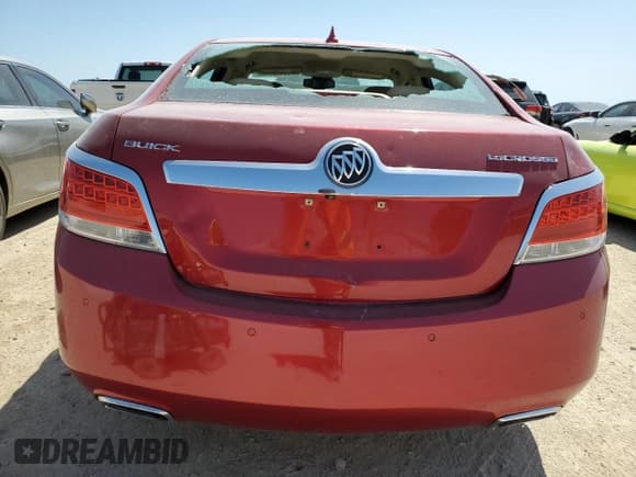 ✅ 2013 Buick LaCrosse Leather • VIN: 1G4GC5E33DF305867 • Lot: 51535185. Wystawiony na Copart z przebiegiem 67 810 mil. Bezpłatny archiwum sprzedaży aukcyjnych z USA i szczegółowy raport historii pojazdu na DreamBid. Zdjęcie 6.
