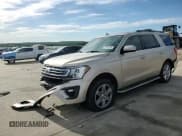 ✅ 2018 Ford Expedition XLT • VIN: 1FMJU1HT6JEA70762 • Lot: 57951055. Wystawiony na Copart z przebiegiem 120 233 mil. Bezpłatny archiwum sprzedaży aukcyjnych z USA i szczegółowy raport historii pojazdu na DreamBid. Zdjęcie 14.