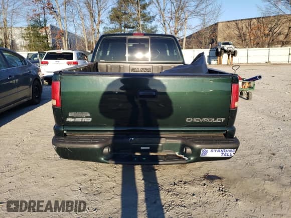 ✅ 2001 Chevrolet S-10 • VIN: 1GCCS145518230350 • Лот: 84817624. Опубликован ранее на Copart с пробегом 85 543 миль. Бесплатный доступ к архиву аукционных продаж из США и подробный отчёт об истории автомобиля на DreamBid. Изображение 6.