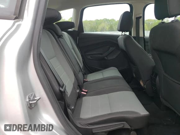 ✅ 2016 Ford C-Max SE • VIN: 1FADP5AUXGL111858 • Lot: 55538005. Wystawiony na Copart z przebiegiem 98 126 mil. Bezpłatny archiwum sprzedaży aukcyjnych z USA i szczegółowy raport historii pojazdu na DreamBid. Zdjęcie 11.