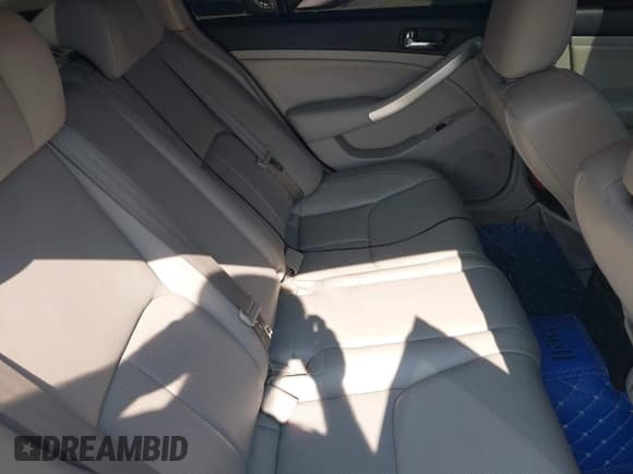 ✅ 2006 Infiniti G35 • VIN: JNKCV51F16M613405 • Лот: 42875595. Опубликован ранее на IAAI с пробегом 130 011 миль. Бесплатный доступ к архиву аукционных продаж из США и подробный отчёт об истории автомобиля на DreamBid. Изображение 8.