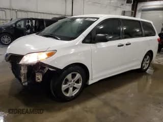 ✅ 2018 Toyota Sienna L • VIN: 5TDZZ3DC1JS939871 • Lot: 85367215. Listed on Copart with 141,735 mi. Free auction sales archive from the USA and detailed vehicle history report at DreamBid. Image 1.