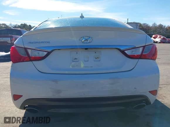 ✅ 2014 Hyundai Sonata Limited • VIN: 5NPEC4ACXEH823882 • Lot: 43412387. Wystawiony na IAAI z przebiegiem 117 105 mil. Bezpłatny archiwum sprzedaży aukcyjnych z USA i szczegółowy raport historii pojazdu na DreamBid. Zdjęcie 16.