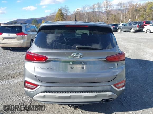 ✅ 2020 Hyundai Santa Fe SE • VIN: 5NMS2CAD3LH177958 • Lot: 43585231. Wystawiony na IAAI z przebiegiem 180 267 mil. Bezpłatny archiwum sprzedaży aukcyjnych z USA i szczegółowy raport historii pojazdu na DreamBid. Zdjęcie 17.