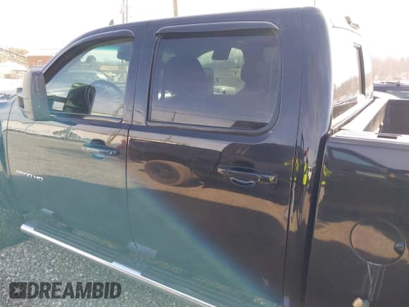 ✅ 2011 Chevrolet Silverado 2500HD LTZ • VIN: 1GC1KYC8XBF249646 • Лот: 41766424. Опубликован ранее на IAAI с пробегом 229 020 миль. Бесплатный доступ к архиву аукционных продаж из США и подробный отчёт об истории автомобиля на DreamBid. Изображение 14.