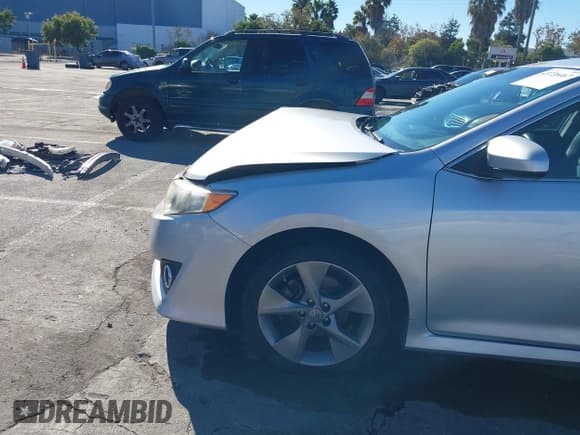 ✅ 2014 Toyota Camry SE • VIN: 4T1BF1FK5EU771569 • Lot: 43726467. Listed on IAAI with 137,629 mi. Free auction sales archive from the USA and detailed vehicle history report at DreamBid. Image 18.
