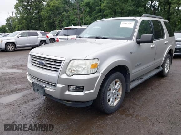 ✅ 2007 Ford Explorer XLT • VIN: 1FMEU73817UA64809 • Lot: 42493762. Listed on IAAI with 273,258 mi. Free auction sales archive from the USA and detailed vehicle history report at DreamBid. Image 2.