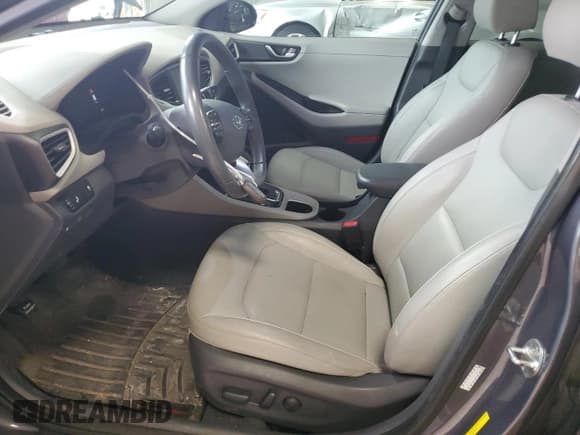 ✅ 2017 Hyundai Ioniq Limited • VIN: KMHC85LC7HU020819 • Lot: 53632155. Wystawiony na Copart z przebiegiem 72 404 mil. Bezpłatny archiwum sprzedaży aukcyjnych z USA i szczegółowy raport historii pojazdu na DreamBid. Zdjęcie 7.