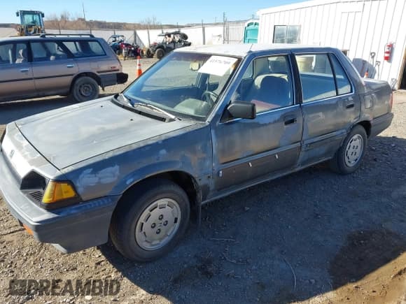 ✅ 1985 Honda Civic • VIN: JHMAK5433FS009299 • Lot: 41576709. Wystawiony na IAAI z przebiegiem 152 094 mil. Bezpłatny archiwum sprzedaży aukcyjnych z USA i szczegółowy raport historii pojazdu na DreamBid. Zdjęcie 2.