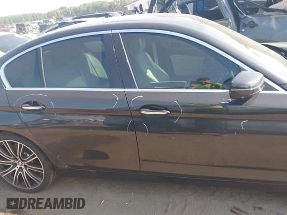 ✅ 2017 BMW 5 Series 540i • VIN: WBAJE5C30HG913690 • Lot: 42366930. Listed on IAAI with 69,066 mi. Free auction sales archive from the USA and detailed vehicle history report at DreamBid. Image 13.