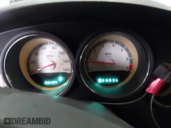 ✅ 2010 Dodge Charger • VIN: 2B3CA4CV8AH312994 • Lot: 43558591. Wystawiony na IAAI z przebiegiem 156 424 mil. Bezpłatny archiwum sprzedaży aukcyjnych z USA i szczegółowy raport historii pojazdu na DreamBid. Zdjęcie 7.