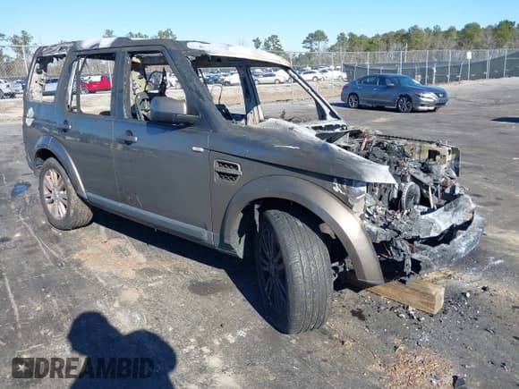 ✅ 2011 Land Rover LR4 Lux • VIN: SALAK2D48BA558546 • Lot: 41296031. Wystawiony na IAAI z przebiegiem 78 008 mil. Bezpłatny archiwum sprzedaży aukcyjnych z USA i szczegółowy raport historii pojazdu na DreamBid. Zdjęcie 1.