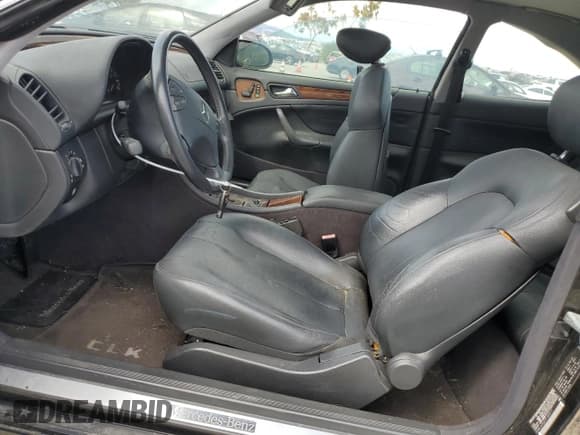 ✅ 2001 Mercedes-Benz CLK 320/430 • VIN: WDBLJ65G01F183917 • Лот: 50940065. Опубликован ранее на Copart с пробегом 88 979 миль. Бесплатный доступ к архиву аукционных продаж из США и подробный отчёт об истории автомобиля на DreamBid. Изображение 7.