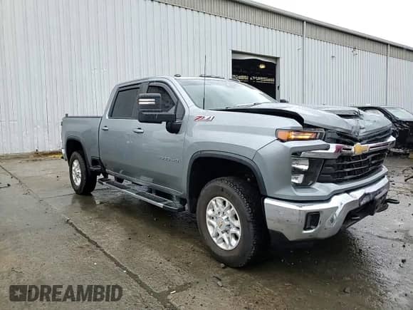 2024 Chevrolet Silverado 3500HD LT with VIN 2GC4YTEY6R1131686, listed as a Copart auction lot 81824665 with 34,595 mi miles and Salvage title. Bid and sale history available at DreamBid. Image 13.