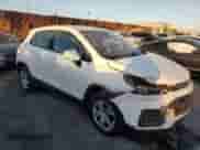 2018 Chevrolet Trax LS с VIN 3GNCJKSB2JL237296, выставлен на аукционе Copart как лот 87913505 с пробегом 52 340 миль миль и Списание • Salvage title. История ставок и продаж доступна на DreamBid. Изображение 4.